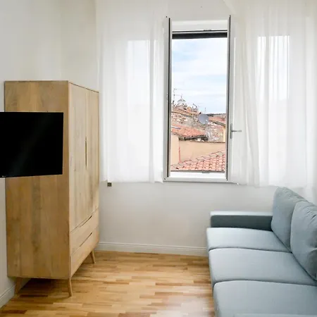 فندق مبيت وإفطار Relais Dell'ussero Centro 3*