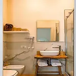 فندق مبيت وإفطار Relais Dell'ussero Centro 3*