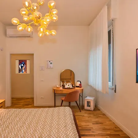 Relais Dell'ussero Centro Bed & Breakfast 3*