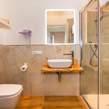 Relais Dell'ussero Centro Bed & Breakfast 3*