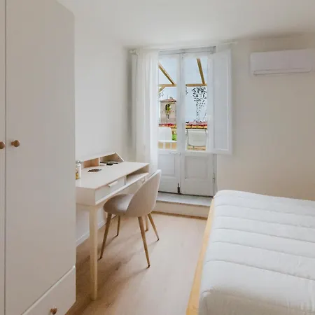 Relais Dell'ussero Centro Oda ve Kahvaltı 3*