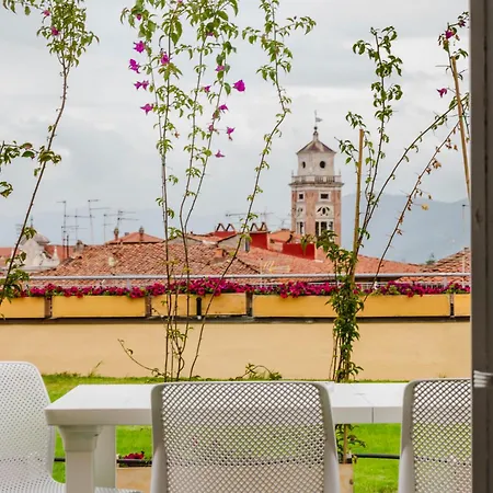 Relais Dell'ussero Centro 3*