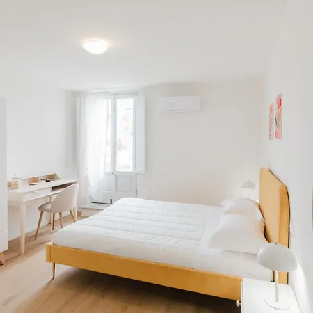 Relais Dell'ussero Centro Oda ve Kahvaltı Pisa