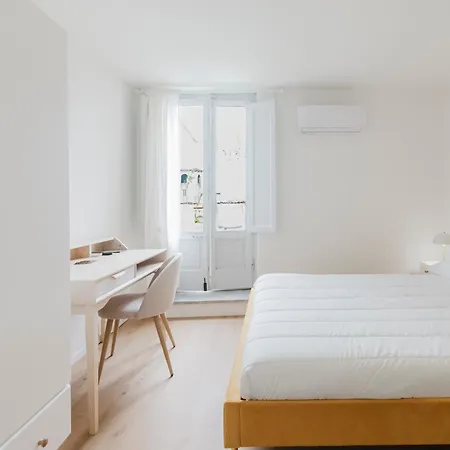 Relais Dell'ussero Centro Oda ve Kahvaltı 3*