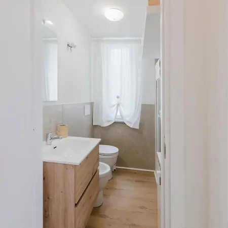 Relais Dell'ussero Centro Oda ve Kahvaltı 3*