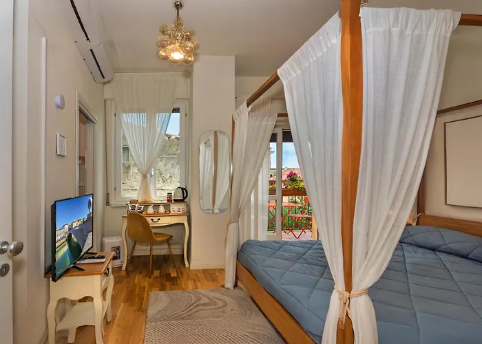 Relais Dell'ussero Centro 3*