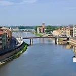 Relais Dell'ussero Centro Bed & Breakfast Pisa